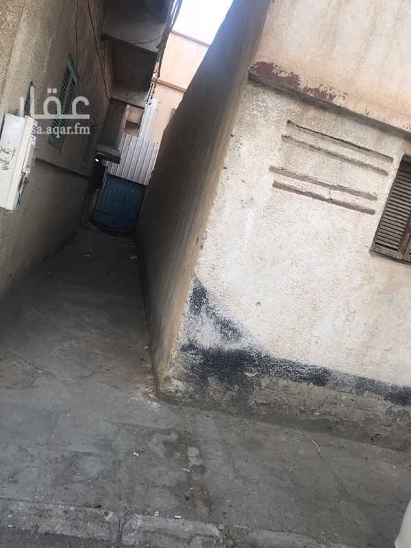1550626 المسكن ينفع للعمال
ومن يريد استئجار الموقع ومزاولة نشاط اخر فيه بحكم حيوية المكان فسيتم الاتفاق على عقد مناسب للطرفين في المدة والصلاحيات.