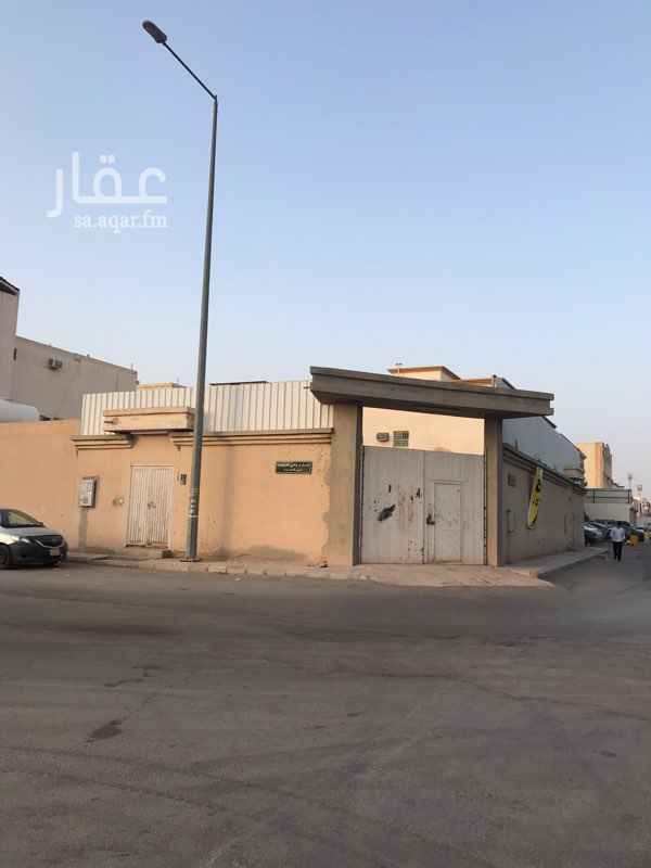 1648522 استراحة على شارعين