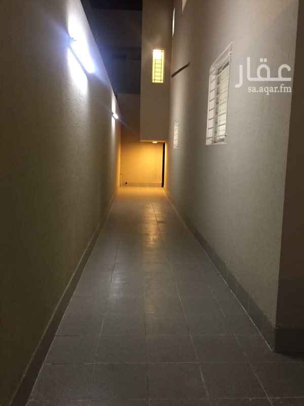 1558233 شقه دور الاول جديدة عرفتين وصالة ومجلس ودورتين مياه وسطح كبير
دفعه واحده ١٧ الف او دفعتين ١٩ الف
لتفاوض 0554122126
من المالك مباشر