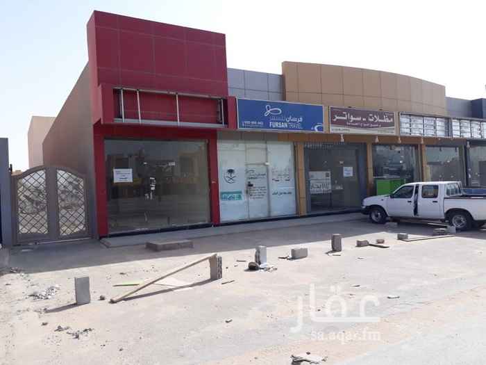 888607 عدد 3 محلات مساحه كل محل 48م2 بسعر 35000 ريال على دفعتين.