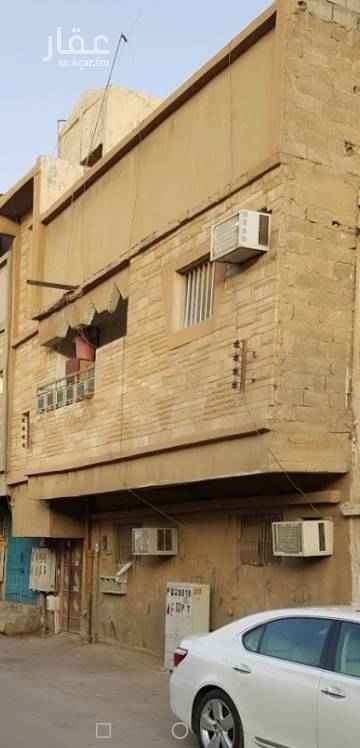 1676397 عمارة في الرياض حي منفوحة مساحتها 116 م على شارع 10 واجهه شمالية بها شقتين وملاحق في السطح
العمر اكثر من 30 سنة
تؤجر 22 الف سنويا من اكثر من 20 سنة
سيمت 450 الف من فترة طويلة
السعر قابل للتفاوض