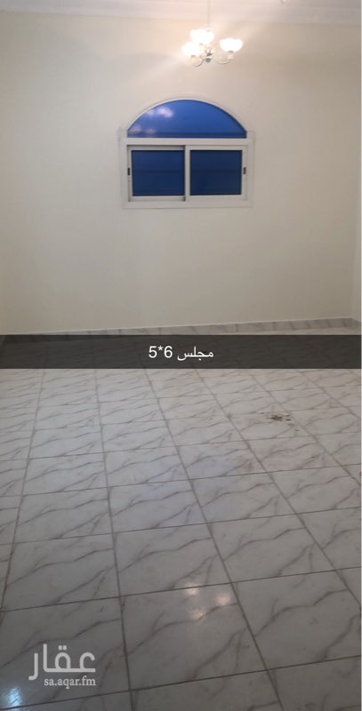 1701677 شقه مكونة من 4 غرف ومطبخ وحمامين في الدور الاول
الشقه في فله الايجار 1550 شهري شامل الماء والكهرباء
* السعر:1600 ريال /شهري .
رسوم العقد يتحمله المستاجر
* مطبخ .
* عوائل فقط .
* 1 سنة .
* 4 غرف .
* 1 صاله .
* 2 دورة مياه .