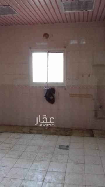 1591729 شقه مكونه من اربع غرف وصاله مع السطح كهرباء مستقل