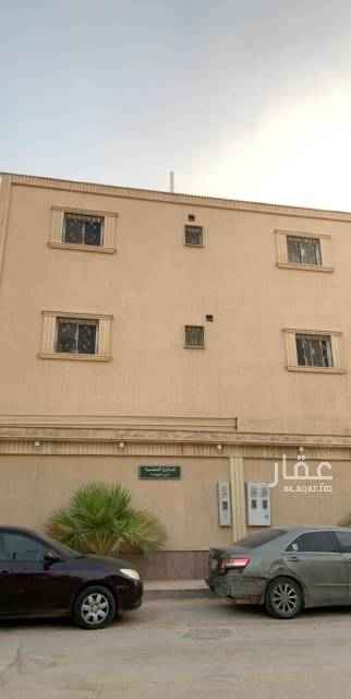 1650036 شقه مجدده مدخلين حي النهضة ثلاث غرف نوم وصاله ومطبخ ومجلس معها سطح كبيره