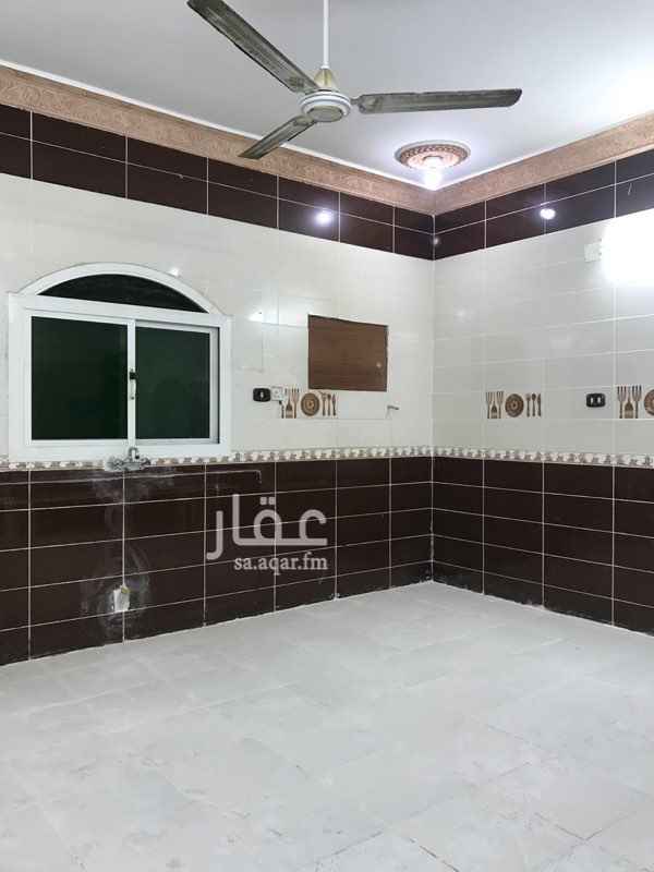 1691706 شقه في الحرازت مكونه من اربع غرف 2 دورة مياه غرف كبار ماشاء الله
في حي السلام 1 قريبه من مجمع مدارس البنات
العماره مكون من دور وشقتين فقط
خزان مشترك مع شقه وحده ثلاث غرف والكهرب مشترك
مركبين له عداد اقتصادي