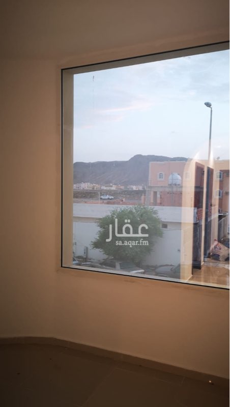 1747307 فيلا للبيع بقرب الممشي وحديقة الملك فهد وحديقة الشيبية
من المالك مباشرة والبناء شخصي
شركة سليمان الراجحي المنفذ للمخططات والبناء
والتشطيب شخصي
التواصل واتس اب فقط0554359314