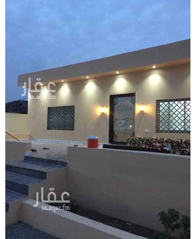 1569827 استراحه بوثيقه للبيع بدون كهربه متوصل من جاري كهربه ومعاملتها جاهزه ف البلديه الحوش بناء مسلح بداخله مبناء مسلح مكون من غرفتين ومطبخ وحمام وصاله تشطيب فاخر به مزروعات وخزان ارضي سعه تريله ونص المنطقه يوجد بها استراحات ومئهوله بالسكان
اقبل اللبيع او المقايضه باستراحه في مدينه الطائف رحاب