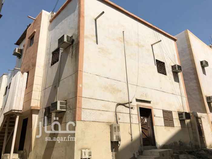 1389988 بيت شعبي بدون صك المساحه 110 متر مربع دورين و ملحق الارضي 4 غرف و حمامين و مطبخ و غرفه غسيل الدور الاول 3 غرف و حمامين و مطبخ الملحق غرفه و مجلس كبير و حمام واحد. عداد واحد و عداد ماء و صرف صحي.