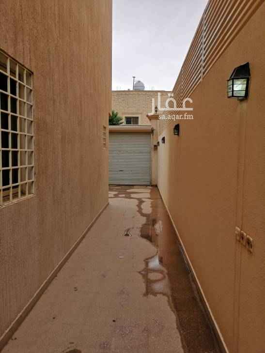 1555567 دور أرضي للايجار
عبارة عن
غرفتين بدورتين مياه + مجلس + مقلط + غرغة صغيره خارجيه
الدور نظيف ومجدد
يوجد دور علوي بنفس الفله
عبارة عن ثلاث غرف نوم وصالة ومجلس ومقلط
المدخل مشترك مع شقة بالسطح
الايجار ٣٨ الف