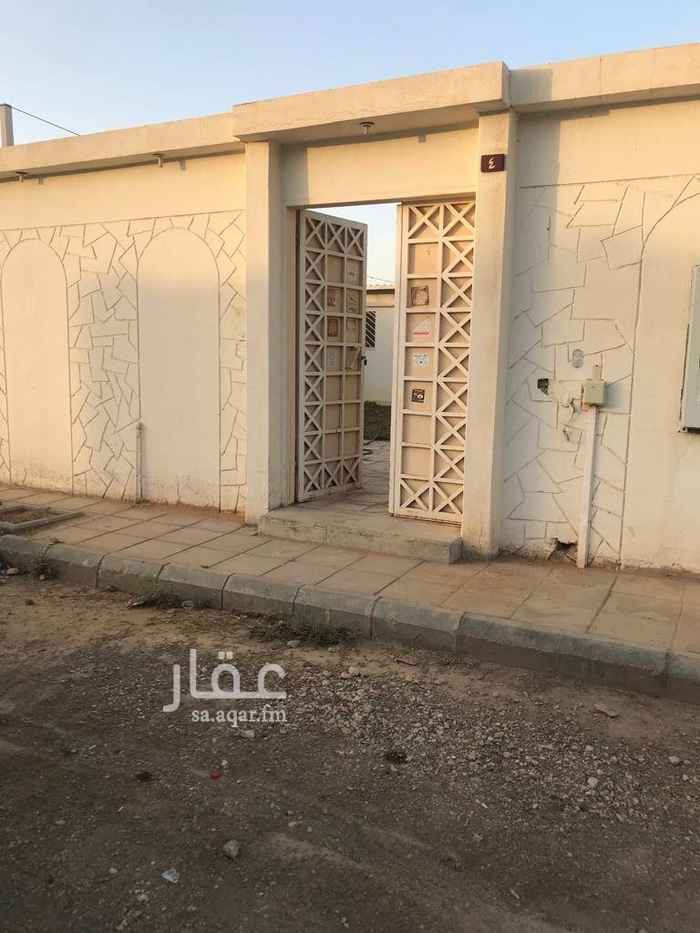 1557707 غرفه ومطبخ ودورة مياه ودكه ومساحه خارجية