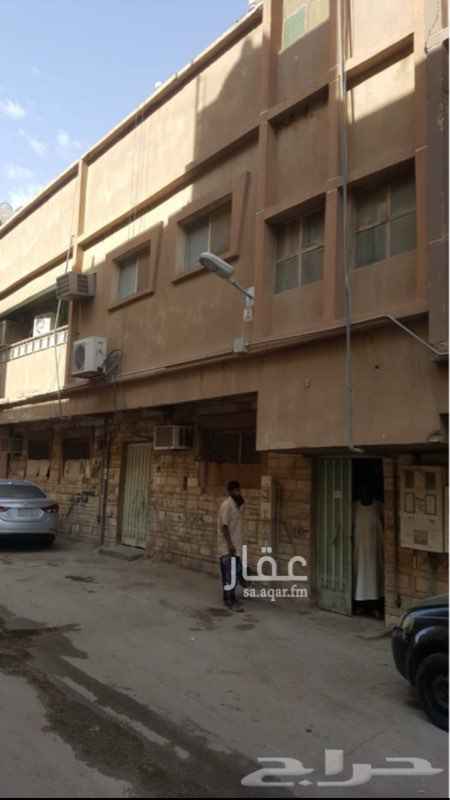 1647129 عمارة في حي منفوحة للبيع
مساحتها225 مؤجرة بـا الكـامـل
دورين مفصولة كل دور لحالة
الدور الاول مكون من شقتين كـبـار أرضية
كل شقة موجرة بـ٧٥٠٠
الدور العلوي كبير جدآ يحتوي علئ 6 غرف وصالة وحمامات مؤجر بـ 12 الف