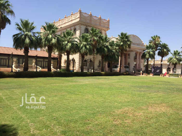 1704447 قصرفاخر في مدينة الحبيب محمد صلى الله عليه و سلم
مطلة على الحرم النبوي و المدينة كلها
موقع استراتيجي بحت
معظم المجالس و الأثاث لم يتم استخدامها.
يتكون من فلتين و مسبحين و ملاحق لعدد كبير من الخدم و السائقين