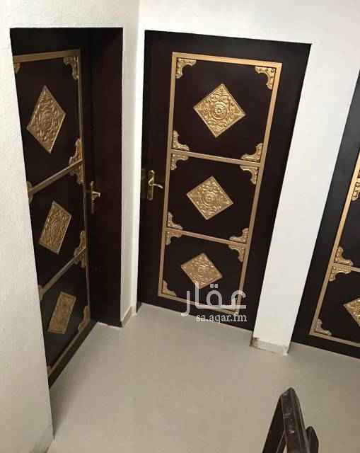 1747145 السلام عليكم
توجد لدينا شقه سطح
مكونه من ٤ غرف ومصاله ومطبخ ودورات مياه
بجانب مدرسة البنات
٠٥٥٤٤٥١٥٥٤