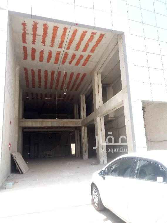 1661352 معرض جديد للايجار على طريق عمر بن عبد العزيز بجوار الربوه بلازا من جهة الغرب مساحة المعرض ٢٧٦ متر مربع و الميزانين ١٨٦ متر مربع يصبح الاجمالي ٤٦٢ متر مربع و اجهة البنايه كلادينك وزجاج المعارض المتوفره خمسه باختلاف المساحات
السعر للمتر ٩٠٠ ريال