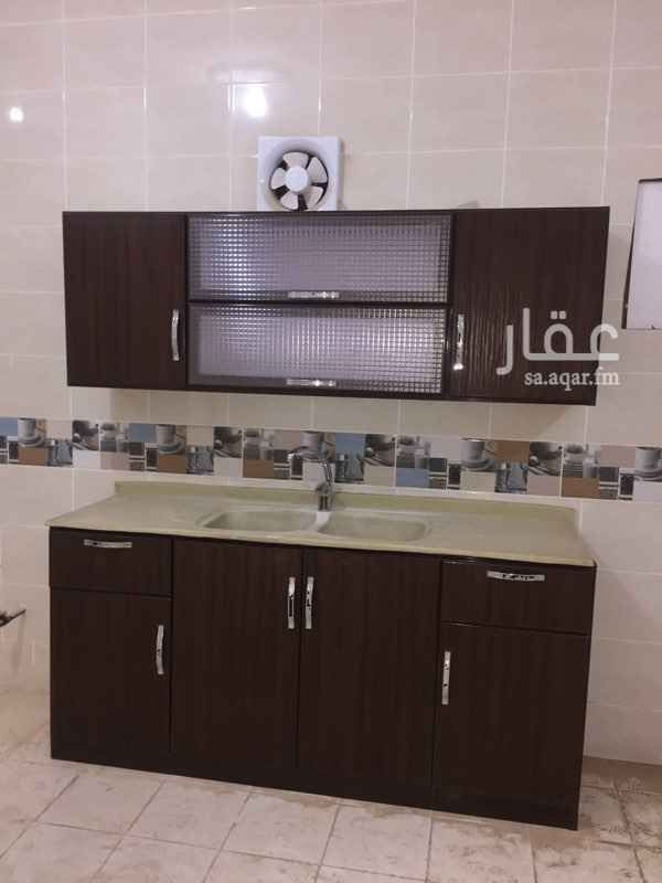 554403 #خليص مخطط #حي السلام# شقة مكونة من غرفتين واسعة جدا وحمام ومطبخ بجوار جامع القطان وسط المخطط غرب مجمع مدارس البنات وروضة الاطفال تتوفر كل الخدمات والأسواق .