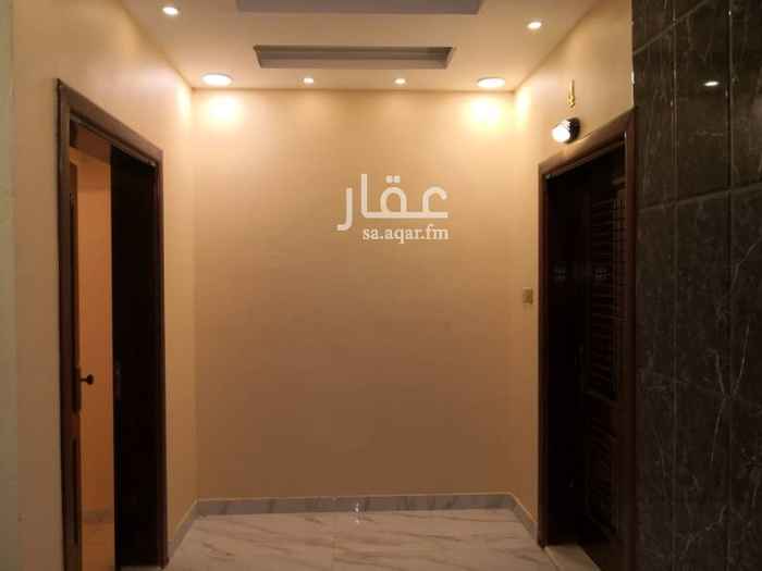 1761131 شقة شبه جديدة مكونة من 3 غرف + صالة + مطبخ + 3 حمامات.
الايجار 18000 ريال.
الدور الثاني ويوجد مصعد.
التواصل من خلال الواتس.