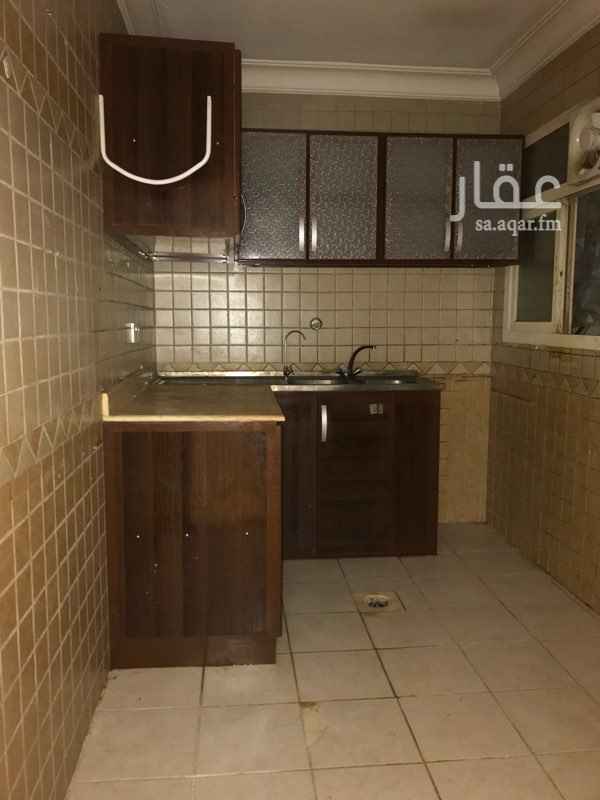 1715652 للإيجار شقة بحي الملقاء بالدور الثاني
مكونة من ٣ غرف+ دورة مياة + سطح خاص + مطبخ.
يوجد سطح إضافي مشترك
المكيفات والمطبخ راكبه كامل