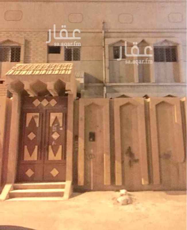 1599290 (واتساب)
فيلا على شارعين احدهما رئيسي
فيها:
# دور أرضي 20.000 ريال
مجلس كبير
مجلس صغير
مقلط
صالة
مطبخ
3 دورات مياه
غرفتين نوم
حوش كبير
مدخلين للسيارات (الحوش يكفي لسيارتين)
3 مكيفات
# شقتين في الدور الاول - كل واحدة 10.000 ريال
كل شقة: صالة، مجلس، مطبخ، غرفتين نوم، دورتين مياه
الكهرباء مشترك
# شقة في السطح 6.000 ريال
مطبخ، دورة مياه، مجلس، غرفة نوم
غرفة واحدة (كيربي | شينكو) والباقي بناء عادي (مسلح)
الكهرباء مشترك
(انا المالك)
العقار قديم
بعض الغرف مجددة
الإيجار كل 12 أو 6 أشهر