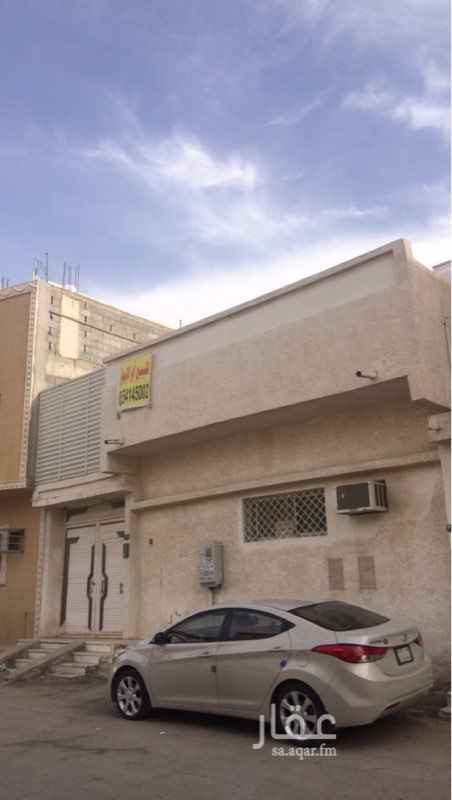 1367781 بيت شعبي مسلح دور خمس غرف ومطبخ ومستودع ودورتين مياة
وغرفتين فوق ودورة مياة
مطبخ جاهز
٥ مكيفات شباك و ١ مكيف سبلت
للاستفسار من المالك : 0554495557