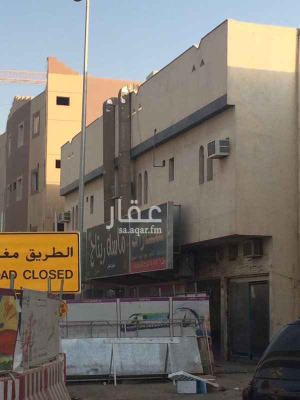 996197 عمارة على شارع عبدالرحمن الناصر ، بحوار محطة المترو مباشره ، بحوار سلالم الصعود والنزول ، 8 شقق + 6 محلات ، مستقبل ممتاز للموقع حيث سيتم تطوير كامل المنطقه . موقع استراتيجي جدا يصلح موقع بنك او مركز تجاري او مركز تسوق .