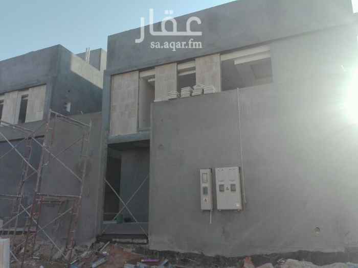1716433 للباحثين عن السكن مع الاستثمار الراقي
للبيع فيلا درج صاله مع شقتين بحي القيروان شمال سلمان وقريب جدا منه مساحه 450م وجهتها شرقيه شارع 20م شغل راقي مودرن حديث وتفصيل ممتاز مكونه من مدخل سياره وغرفه ساءق وملحق خارجي وحوش ومجلس رجال قطعتين ومقلط وصاله ومجلس نساء ومطبخ امريكي وعادي بداخله مستودع ومصعد وفوق 3اجنحه وصاله والسطح غرفه خادمه وغسيل والشقق لهم مدخل مستقل كل شقه مكونه من 3غرف وصاله عليها سوم 2مليون و300الف والبيع باذن الله قريب .مباشر مع المالك/الفيلا تحت التشطيب