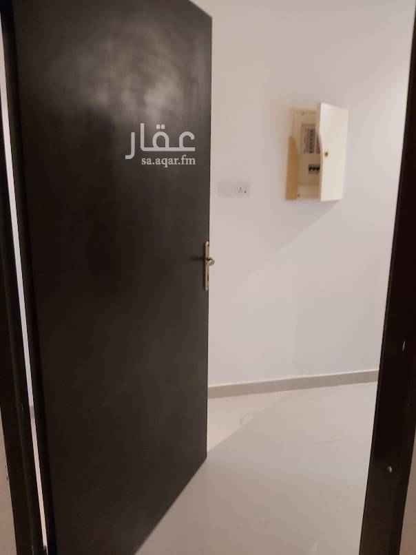 1736753 شقه ملحق في فيلا مكونه من غرفتين وصاله ومطبخ ودورتين مياه
الشقه نضيفه، الموقع ممتاز
