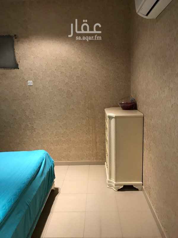 1693740 شقة للاجار الشهري او أكثر، عبارة عن ثلاث غرف وصالة مؤثثة بشكل كامل، يفضل عائلة صغيرة لا يتجاوزون أربعة اشخاص.
السعر يشمل المهرب والماء
للتواصل ٠٥٥٤٦٣١١٧١ واتس اب فقط