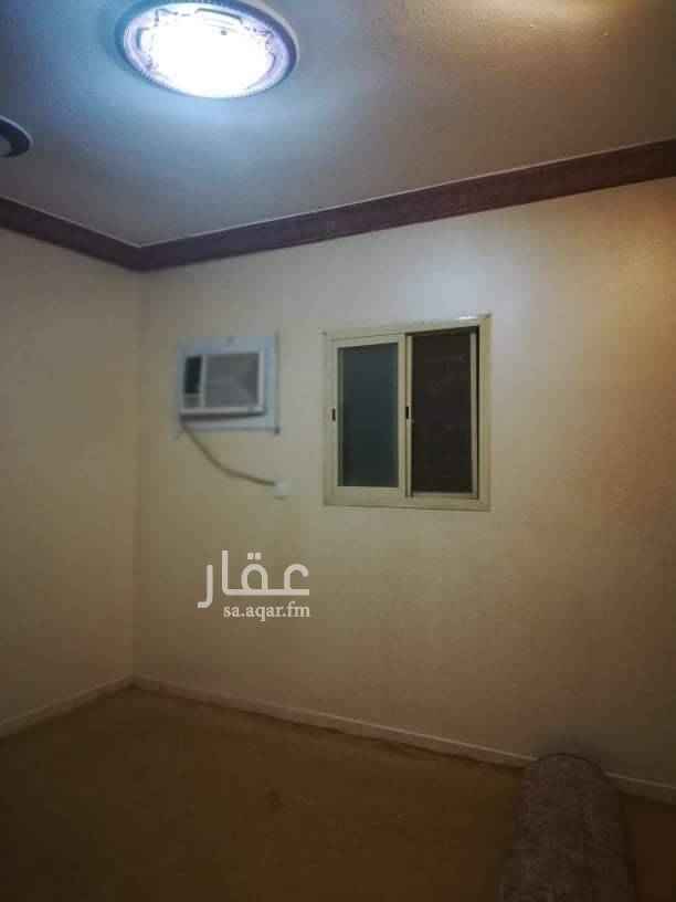 1695060 شقق عزاب راكب المكيفات والمطبخ المويه والكهرباء علي المالك للتواصل ٠٥٣٨٢٢٨٦٥٢