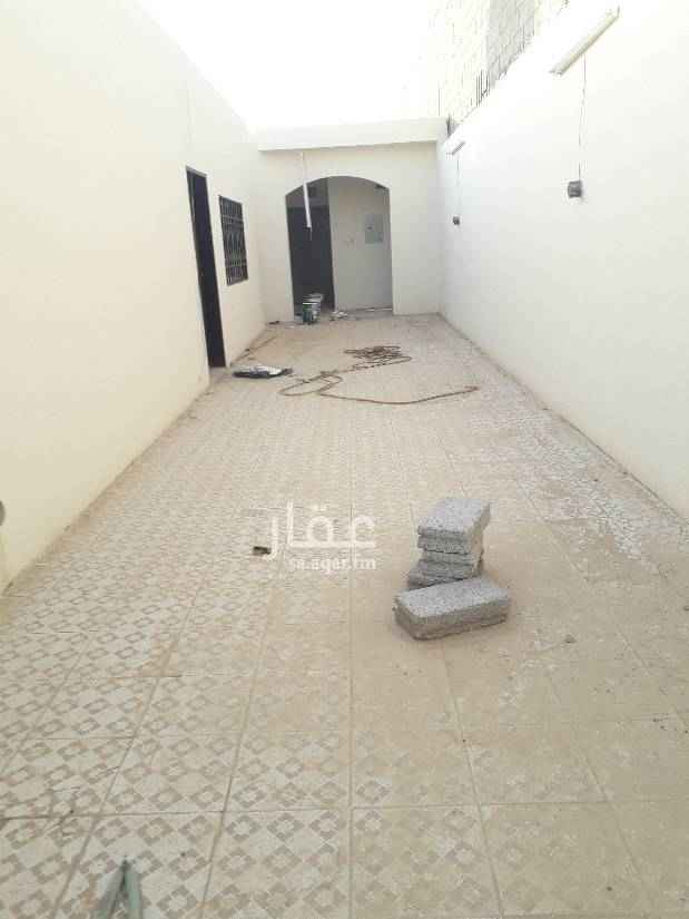1588926 استراحه ايجار شهري مجلس وغرفة نوم مطبخ مدخل سياره دورة مياه في القادسيه