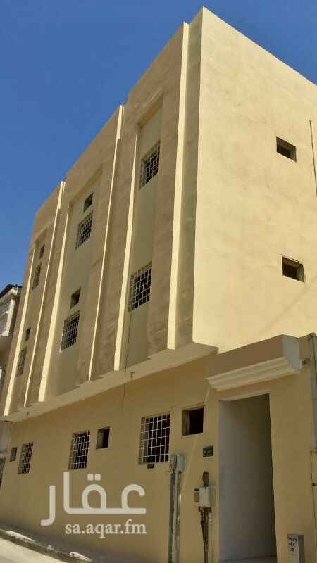 942315 عمارة للايجار بالكامل
بالدمام ، حي العدامة
يوجد بها عدد 6 شقق
كل شقة بها :
مجلس
صالة
مطبخ
غرفتين نوم
--------------
مناسبة للشركات والمؤسسات كمسكن للموظفين والعاملين
تم عمل صيانة بالكامل لها
--------------
الايجار:
95000 ريال قابلة للتفاوض
--------------
للتواصل :
055 483 3005
0138444400