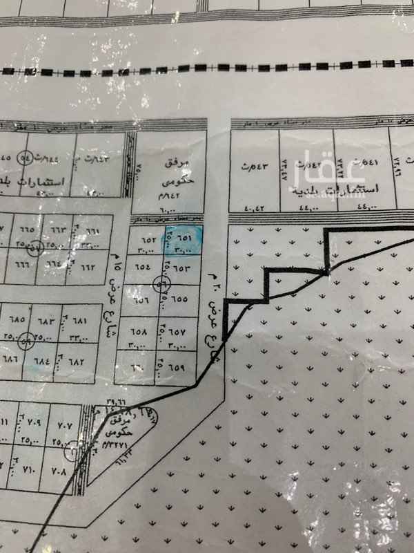 1747251 بسم الله الرحمن الرحيم ..
للبيع أرض في مخططات الخير (الأمراء)..
والمخطط يقع من تفتيش مدخل الرياض من طريق القصيم إلى ملهم ..(من جهة الشرق )..
أما من جهة الغرب من تفتيش صلبوخ إلى طريق ملهم ..
للبيع ارض زاوية في الخير الأمراء ..
مخطط (37) ..
شارع 10 شمالي ممر ..
الشارع : 20 شرقي ..
المساحه :750 متر ..
الطبيعة : مستوية ..
السوم : 225 الف