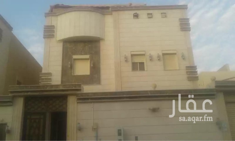 1648325 شقة دور ارضي ٣ غرف و ٣ دورات مياه و صالة و مطبخ تم تجديدها بالكامل (بوية ، ارضيات، سباكه ، كهرباء )
المبلغ قابل للتفاوض .