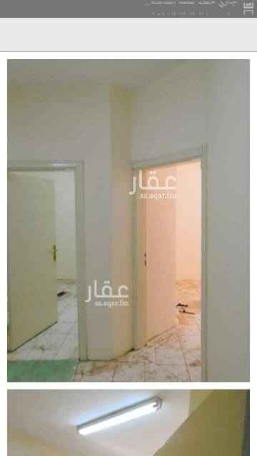 1649490 فرصة للإيجار شقة ملحق بالدور الثاني بحي الاندلس خلف العثيم مول مكونة من غرفتين وصاله وحمام ومطبخ عوائل السعر ٨٥٠٠ ريال وعداد الكهرباء مستقل ويتحمل تكلفة إضاءة الدرج