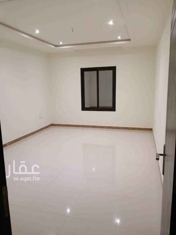 1627630 شقة فاخرة جديدة في الروابي بالخبر تتكون من 3 نوم واحدة ماستر ومجلس وصالة ومطبخ و3دورات مياه و غرفة خادمة عمارة زاوية شمال شارع عرض 30 وغرب عرض 20 الحي جدا راقي بكل ما تعنيه الكلمة من معنى مطلوب فيها570000 الف للتواصل 0554878835 بو سعود حياكم الله