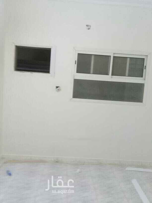 1755057 شقه٣غرف وصاله ٢حمام مطبخ دور ثاني كهرباء مستقله قريبه من قصر السلطان السعر ١٧ الف