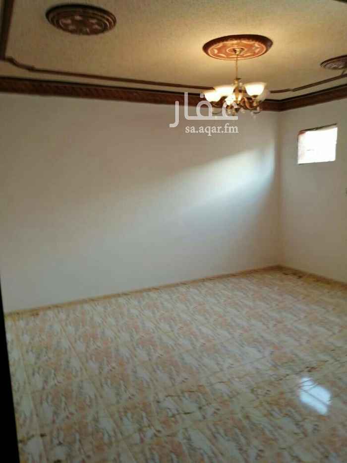 1760447 ٣غرف وصاله ٢حمام مطبخ دور ثالث مع السطح كهرباء مستقله حي الخليج خلف صيدليه النهدي علي شارع الصنعاني