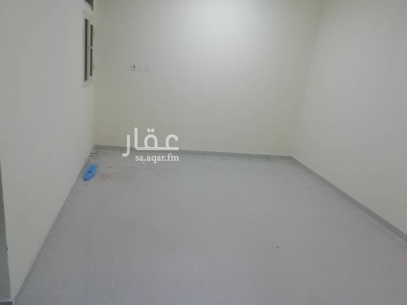 1559839 للإيجار شقه عزاب بالخبر الثقبة شارع ينبع تقاطع ٢١
غرفتين وصاله مطبخ حمام السعر ١٤٥٠٠