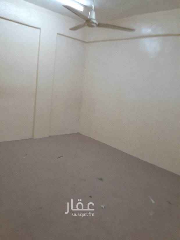 1734211 للإيجار شقه عوايل بالثقبه ٣ غرف وصالة مطبخ حمامين
الدور الأول السعر ١٢٠٠٠ الف