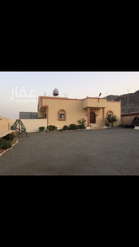 1360727 للبيع عمارة دور واحد مكون من خمس غرف وصالة ومطبخ وثلاث حمامات البيت مسلح
موثث بالكامل عداد كهرب ٦٠ امبير على ثلاث شوارع
العماره بوثيقه واوراق الصك في المحكمة
المساحة ١٠٠٠ متر ارضيتين العمارة في ارض والثانية حوش مشجر ومواقف للسيارات
الموقع الحسينية حي الجامعة يبعد عن الحرم ٢٠ دقيقة فقط