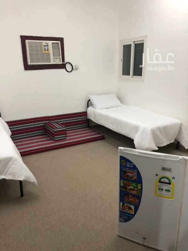 1630173 غرف عزاب مفروشة فرش جديد قريبة من عرفة الموقع الحسينية
رقم الحارس . 0536815129