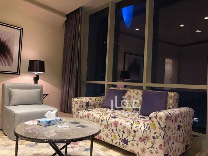 1681542 ايجار يومي/الليلة: ٢٠٠٠ ريال (نظام فندقي)
ايجار شهري: ٤٦ ألف ريال.
شقة خاصة (الخصوصية الكاملة بشقة مميزة) للإيجار في برج داماك في العليا طريق الملك فهد.
شقة ٧ نجوم بالدور العلوي و إطلاله على طريق الملك فهد و برج المملكة و يوجد موقف تحت الارض
مؤثثة بالكامل من تصمیم
١٤٥ متر مربع حجم الشقة
اثنان غرف نوم
صالون وصالة طعام
اربع دورات مياه
مطبخ
غرفة خادمة
تكييف مركزي
حراسة أمنیة على مدار ٢٤ ساعة
خدمات البرج (المجانية): نادي صحي - مسبح داخلي - ساونا - بخار - جمنازيوم.