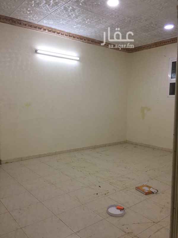 1293265 شقة الدور العلوي 4 غرف نظيفة
عداد كهرباء مستقل
ماء مجاني على المالك
مكتب رمز المستقبل
0555054969