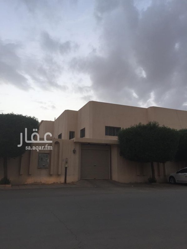 1478751 فيلا شمال الرياض
المساحه 775م
شارعين شارع تجاري 30م و 15م
حي الملك فهد بالقرب من طريق الملك عبدالله
الدور الأرضي : مجلسين كبيره وسفرة طعام ومجلس نساء وصالة ومطبخ ودورتين مياه وغرفة سائق + ملحق خارجي ومسبح خارجي
الدور الثاني : ٦ اجنحه كل جناح بدورة مياه + السطح يحتوي على غرفه كبيره مع دورة مياه.
البيع بسعر ارض الموقع مميز
السوم 1.800.000
الحد 2.000.000
مكتب عبدالله المنيع للعقارات
نستقبل عروضكم ونسوقها باحتراف