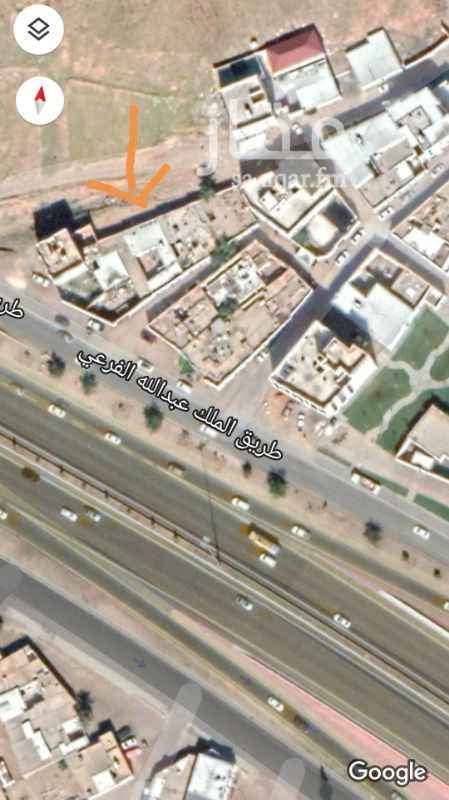 1618570 بيت في جبل أحد درجة ثانية من طريق الملك عبدالله في منطقة مرتفعة البيت مؤجر على شارعين ١٥م وشارع ٦م