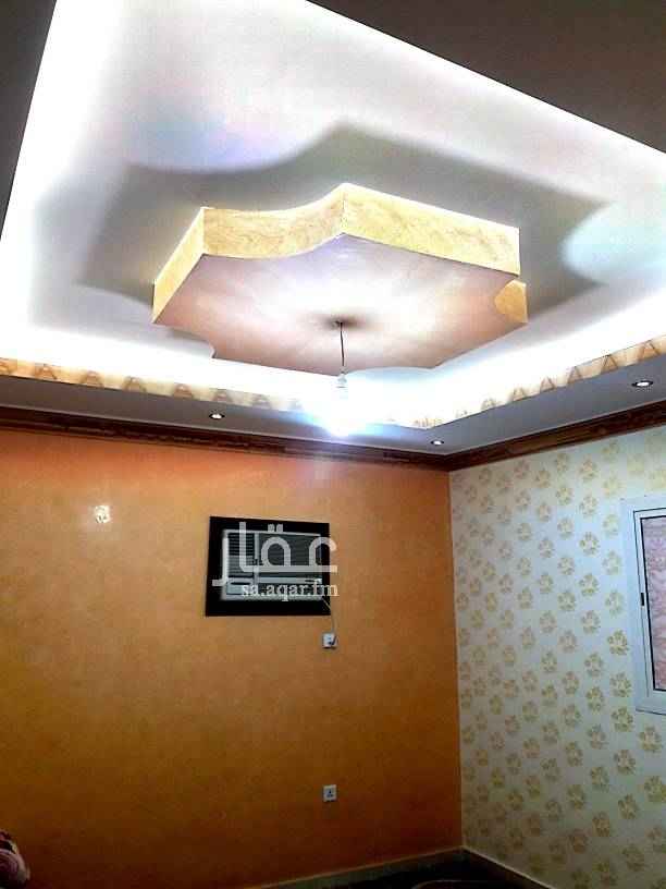 1514081 شقة. من. 3. غرف. نظيفة. مستخدمة. خمس. سنوات. تقريبا. مدخلين. خزان. مستقل مطبخ . مطلوب. 360000 ريال. على.
شارع. عام. قريبة. من. الخدمات.