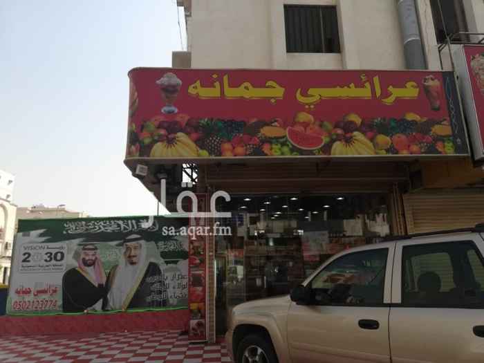 1385358 السلام عليكم ورحمة الله وبركاته اعرض عليكم محلي الكائن في شارع قريش في أفضل موقع في شارع قريش وطبعاً شارع قريش معروف لدى اغلبكم شارع حيوي جداً من أفضل الشوارع التجارية لبيع التجزئة
طبعاً المحل عبارة عن كافتريا عصيرات وساندوتشات والمحل ماشاء الله شغال لكن العمال اتعبوني وانا رجال ماني متفرغ لمتابعة العمال والملاحقة وراهم دخل المحل اليومي بشكل وسطي 1200 ريال واجاره السنوي 60 الف طبعاً اغلبكم حيقول غالي نسبتةً بمساحته وانا حقلو يتفضل عندي يجبس ساعة يشوف الشارع وزحمته في الليل والنهار الفجر