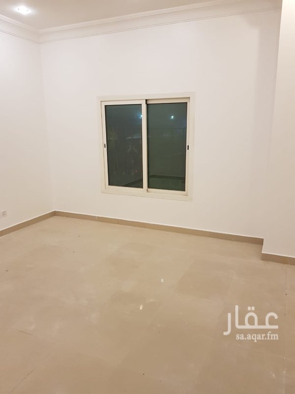 1570309 شقة مساحتها (١٠٤)متر مربع بالخبر الراكة الجنوبية قريبة من الكورنيش البحري تقع بالدور الثاني من العمارة، من مشروع شركة منافع التابعة لمشاريع الشيخ محمد الراجحي، خلف شركة جرير وبالقرب من مستشفى النافع. مشروع عمائر كل عمارة مكونة من ثلاثة ادوار فقط وكل دور اربع شقق تحتوي العمارة على مصعد ومواقف سيارات للملاك. والحي فيه مدارس وجامع الشيخ محمد الراجحي.