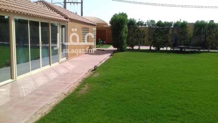1597018 الاستراحة بمساحة 945 متر مربع. وواجهتها غربية على شارع تجاري عرض(٣٦)م