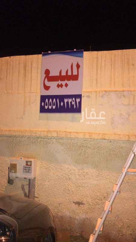 1206078 بيت شعبي لايوجد عليه بنك من المالك مباشرة ٧ غرف وصالتين + مجلس ومقلط خزانين ماء ارضية
الخرج شارع رقم ٢٦ حي الاندلس
