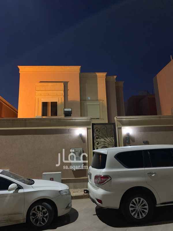1697605 فله في حي الياسمين موثثه بالكامل مع مطبخ كبير مع تكييف اسبلت لكامل البيت مع حوش وملحق ودورة مياه خارجيه الفله مع مجلس رجال مؤثث ومقلط وطاله كبيره تحتوي على مجلس نساء وطاولة طعام .
الفله ممتازه.
ارجوا الاتصال على رقم الحارس للمعاينه.
0557196775